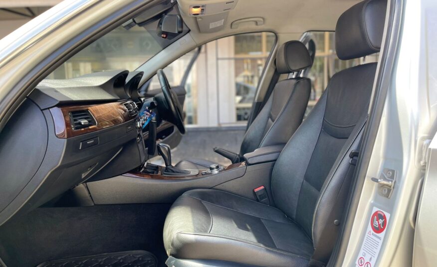 2010 BMW 320I Silver