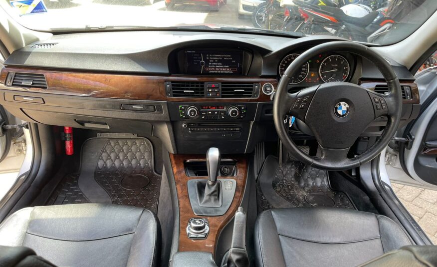 2010 BMW 320I Silver