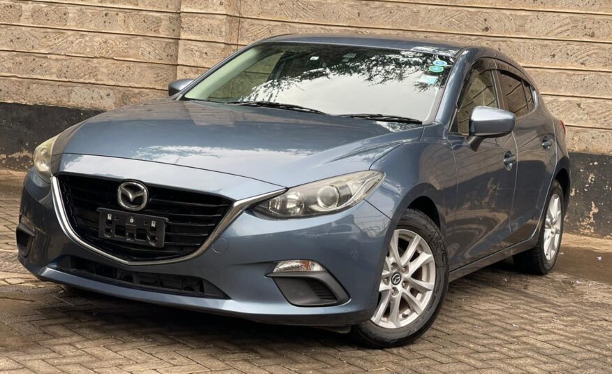 2015 Mazda Axela Blue