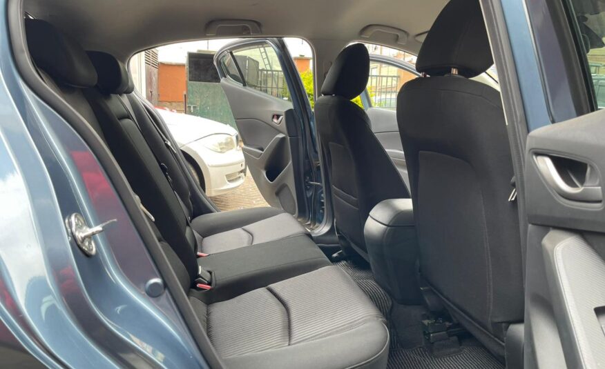 2015 Mazda Axela Blue