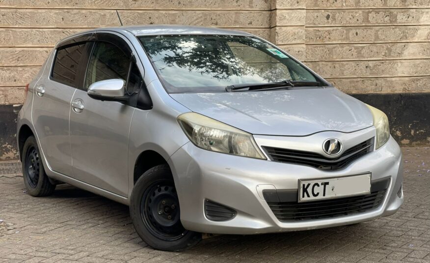2012 Toyota Vitz Silver