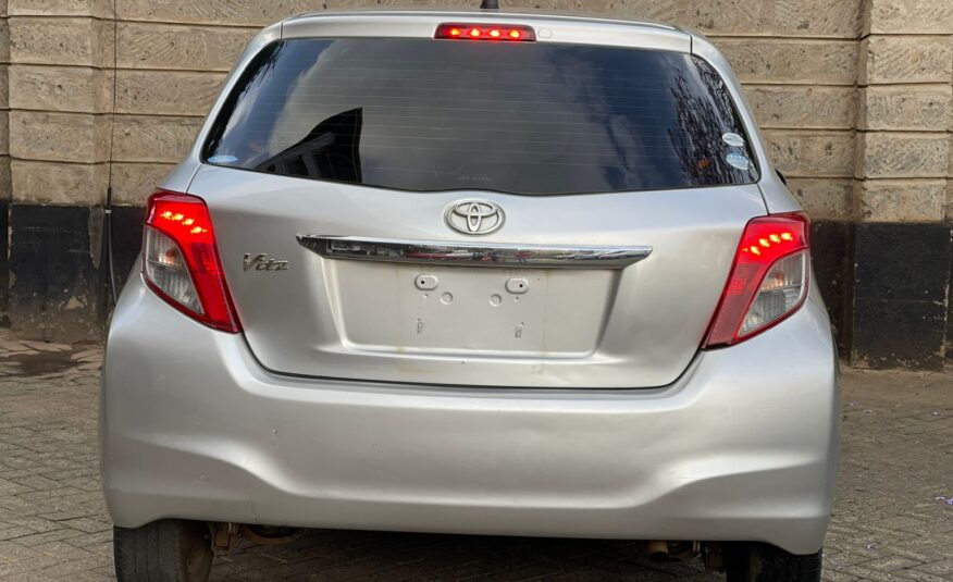 2012 Toyota Vitz Silver