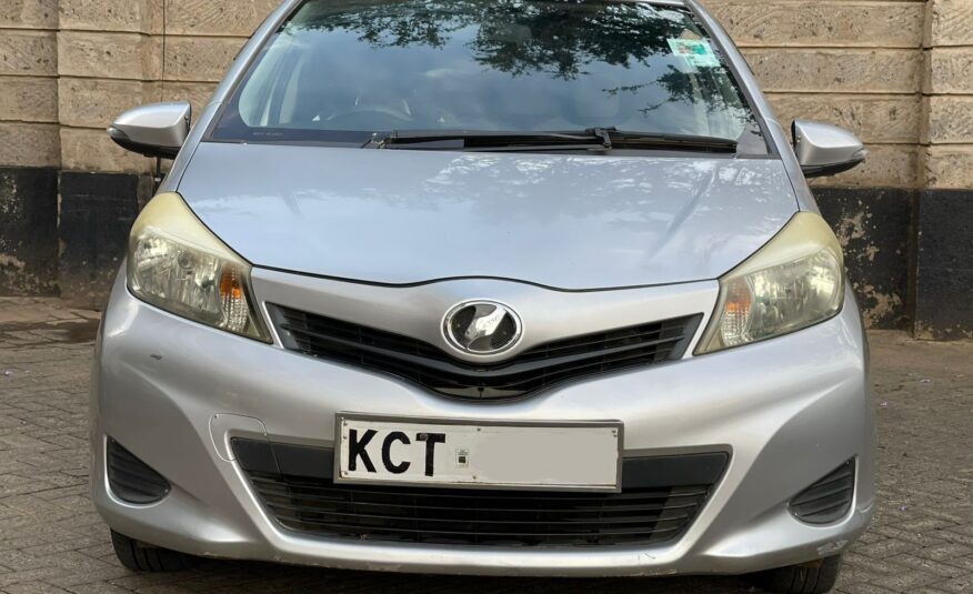 2012 Toyota Vitz Silver
