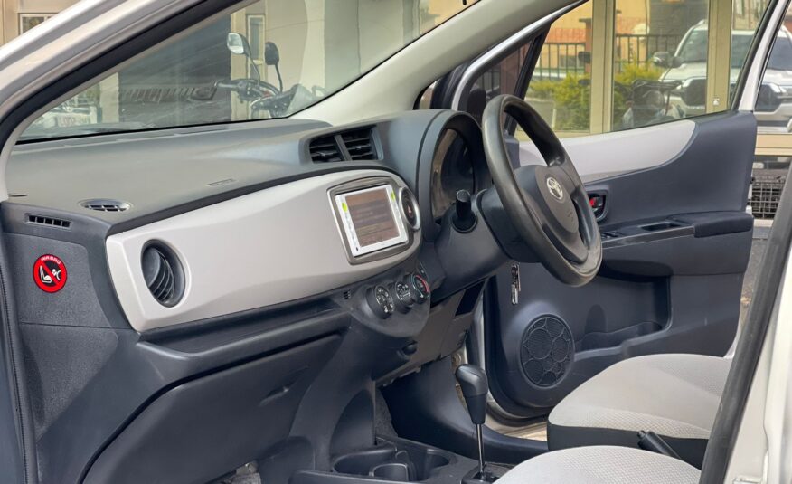 2012 Toyota Vitz Silver