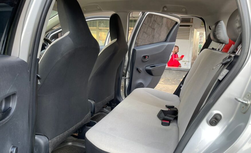 2012 Toyota Vitz Silver