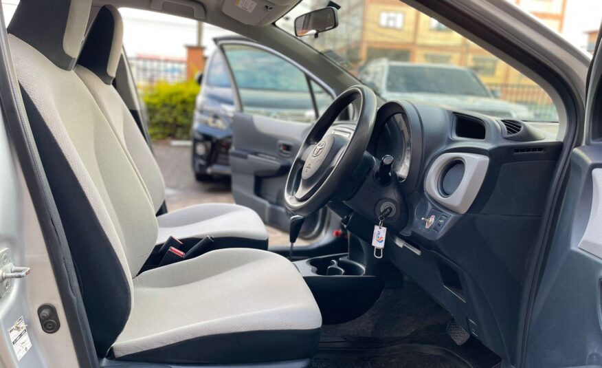 2012 Toyota Vitz Silver