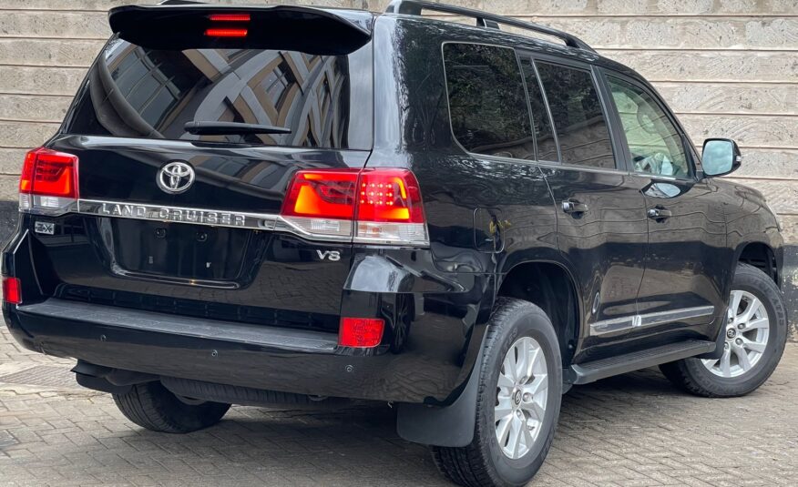 2016 Toyota Landcruiser ZX V8