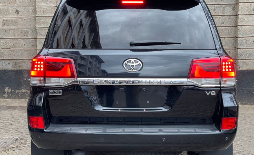 2016 Toyota Landcruiser ZX V8