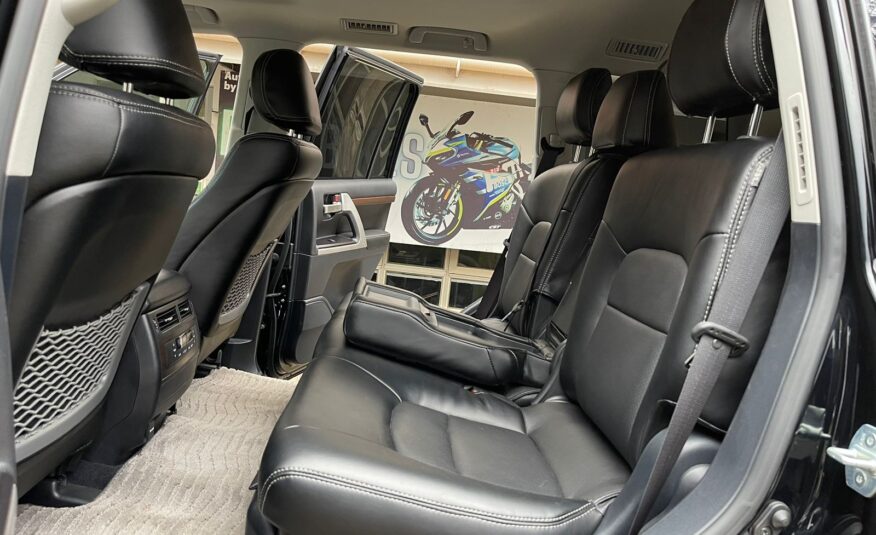 2016 Toyota Landcruiser ZX V8