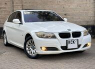 2009 BMW 320I White
