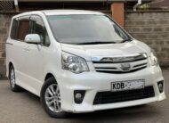 2013 Toyota Noah