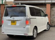2013 Toyota Noah