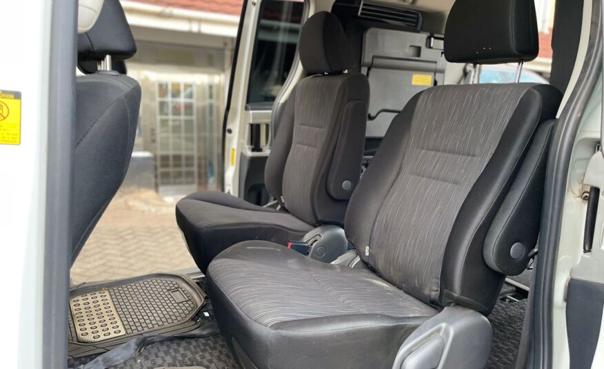 2013 Toyota Noah