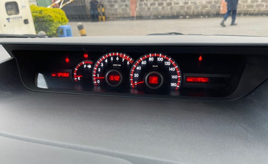 2013 Toyota Noah