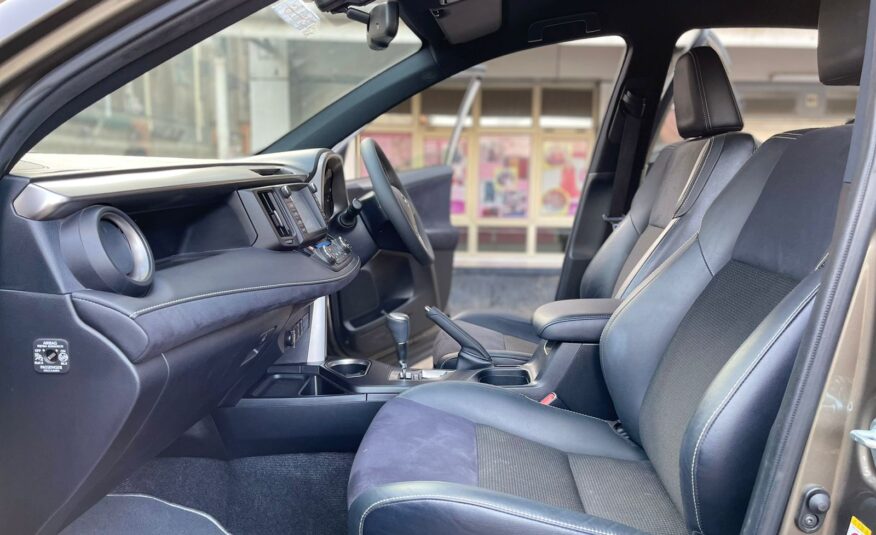 2016 Toyota Rav4 (Hybrid)