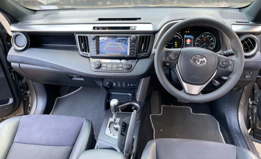 2016 Toyota Rav4 (Hybrid)