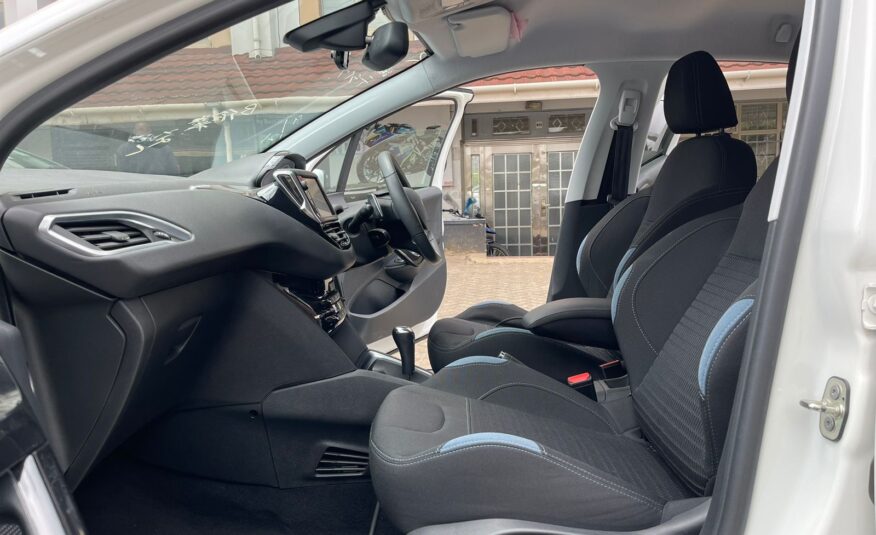2015 Peugeot 208 White