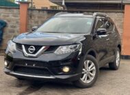 2015 Nissan X-Trail (Sunroof)