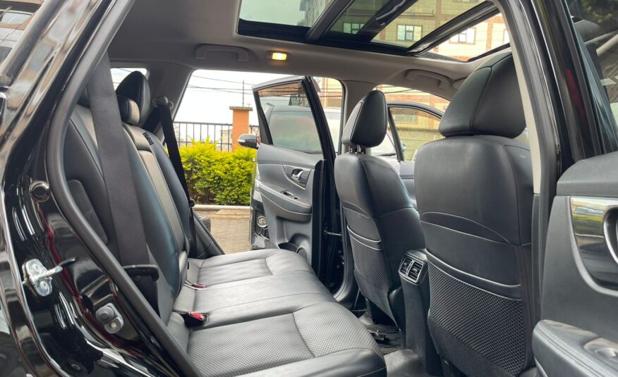2015 Nissan X-Trail (Sunroof)