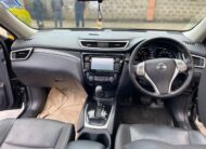 2015 Nissan X-Trail (Sunroof)