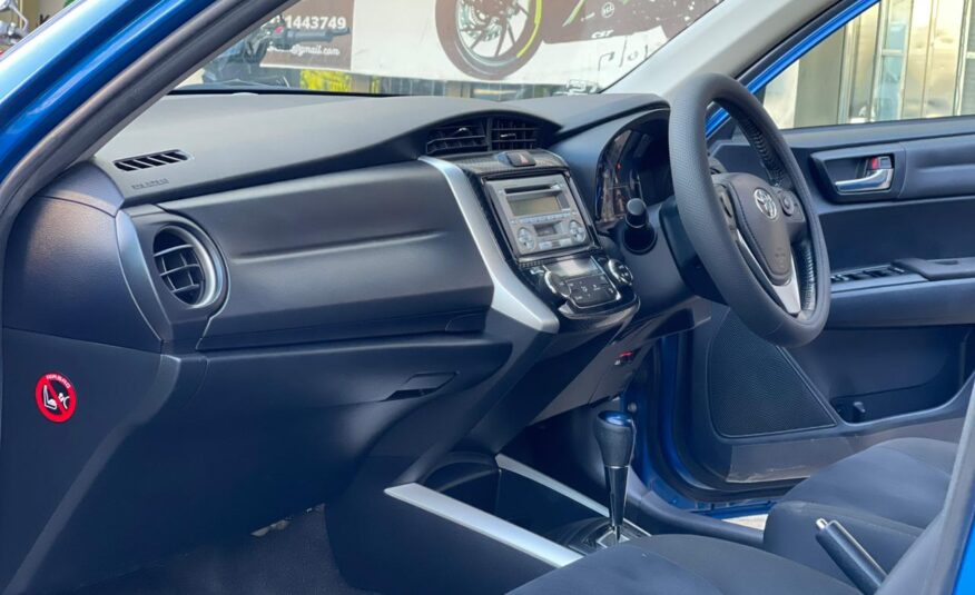 2015 Toyota Fielder Hybrid