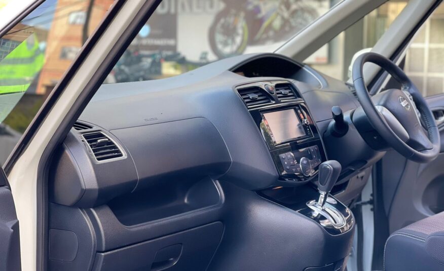 2015 Nissan Serena