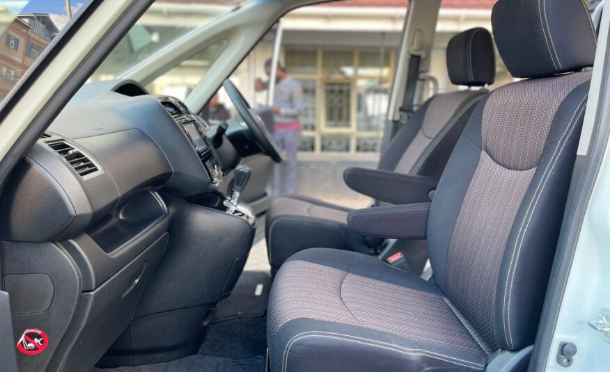 2015 Nissan Serena