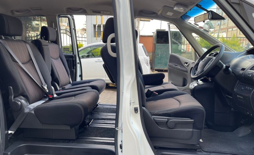 2015 Nissan Serena
