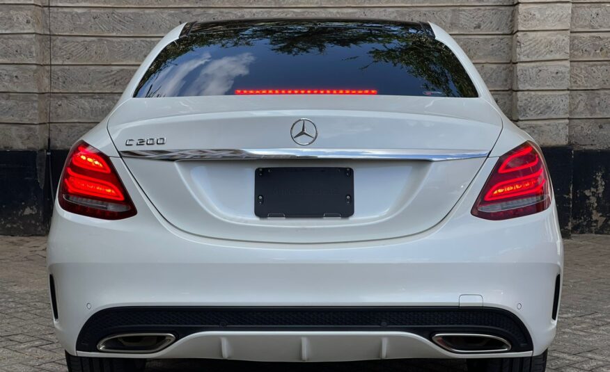 2014 Mercedes Benz C200