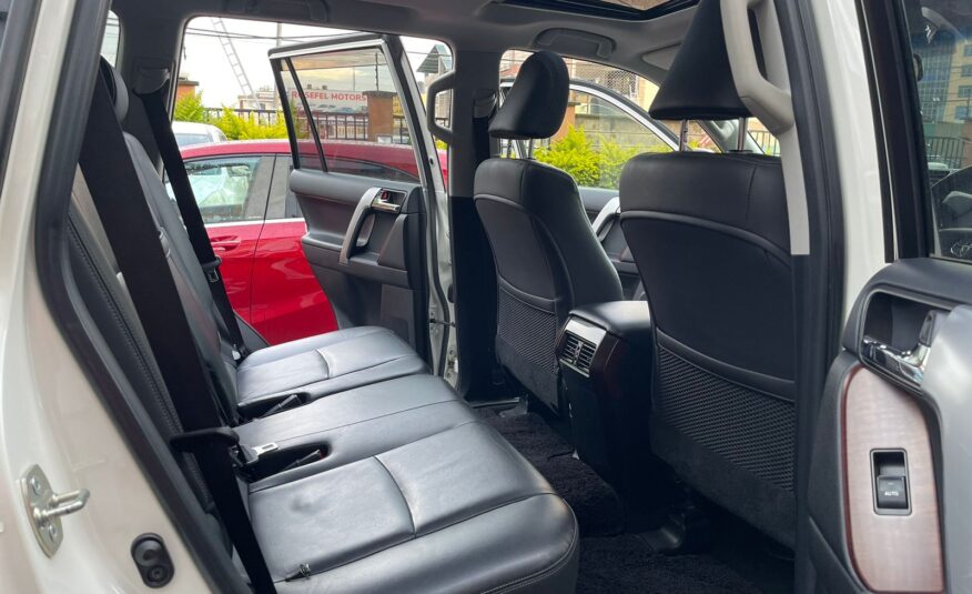2016 Toyota Landcruiser Prado TX