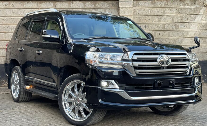 2017 Toyota Landcruiser V8 Sahara
