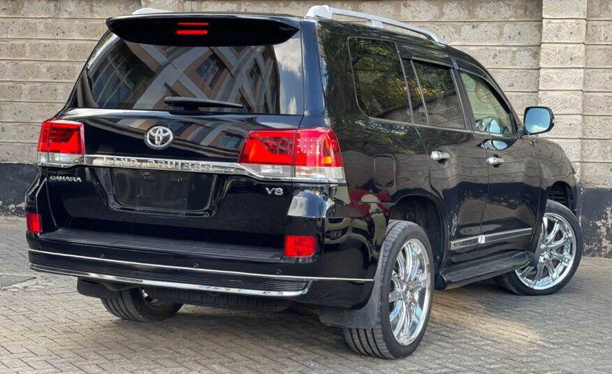 2017 Toyota Landcruiser V8 Sahara