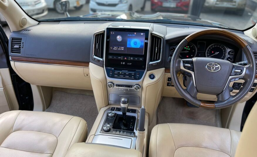2017 Toyota Landcruiser V8 Sahara