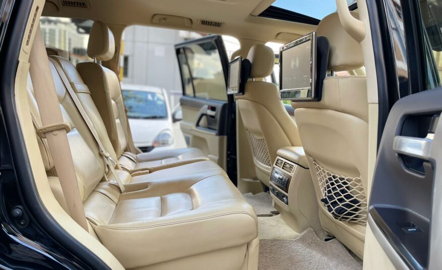 2017 Toyota Landcruiser V8 Sahara
