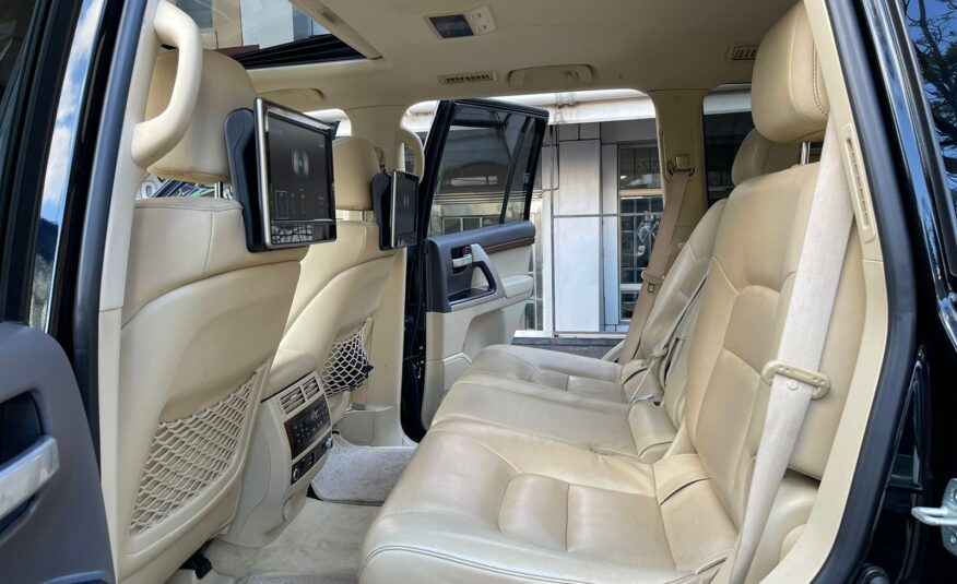 2017 Toyota Landcruiser V8 Sahara