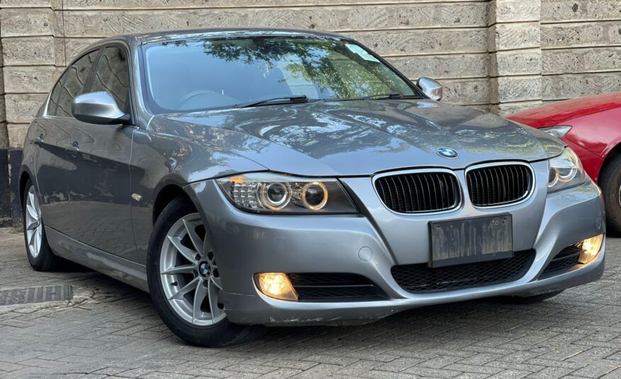 2011 BMW 320I
