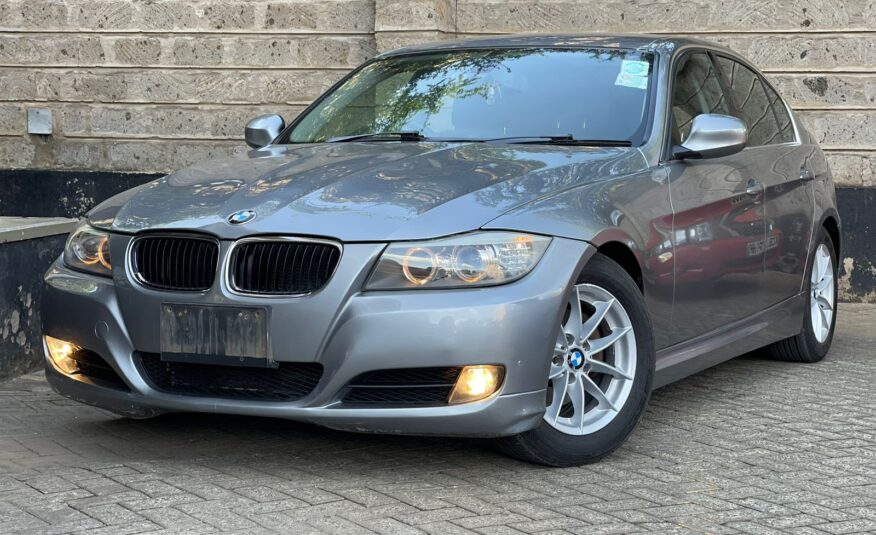 2011 BMW 320I