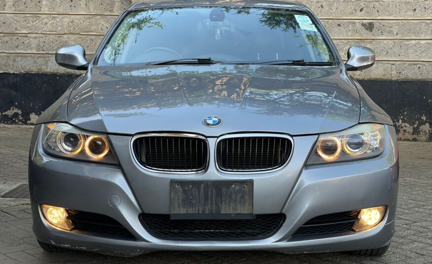 2011 BMW 320I