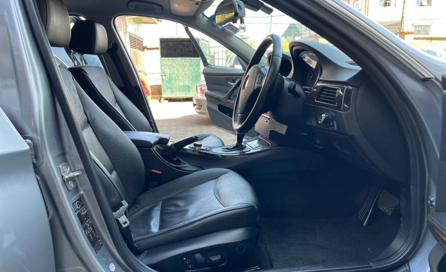 2011 BMW 320I
