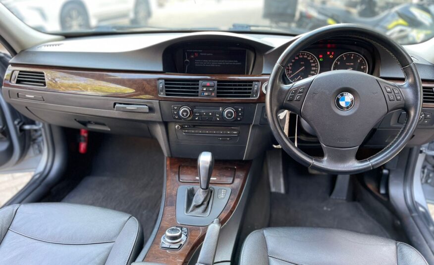 2011 BMW 320I
