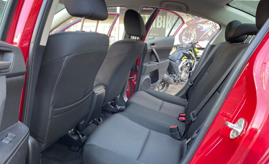 2015 Mazda Axela