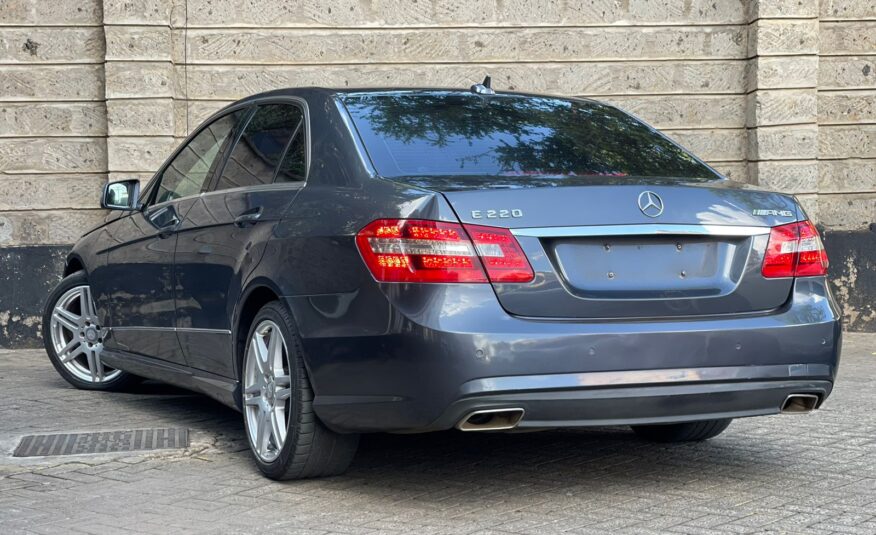 2015 Mercedes Benz E220