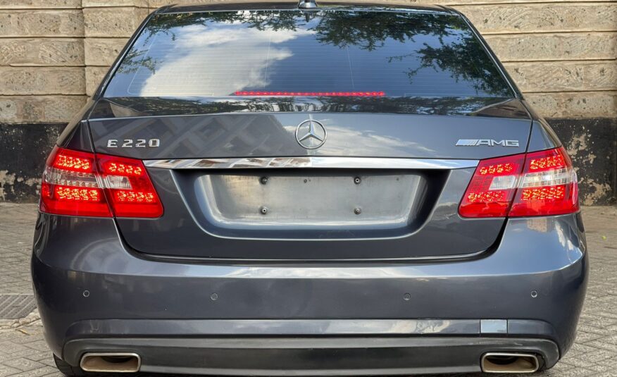 2015 Mercedes Benz E220