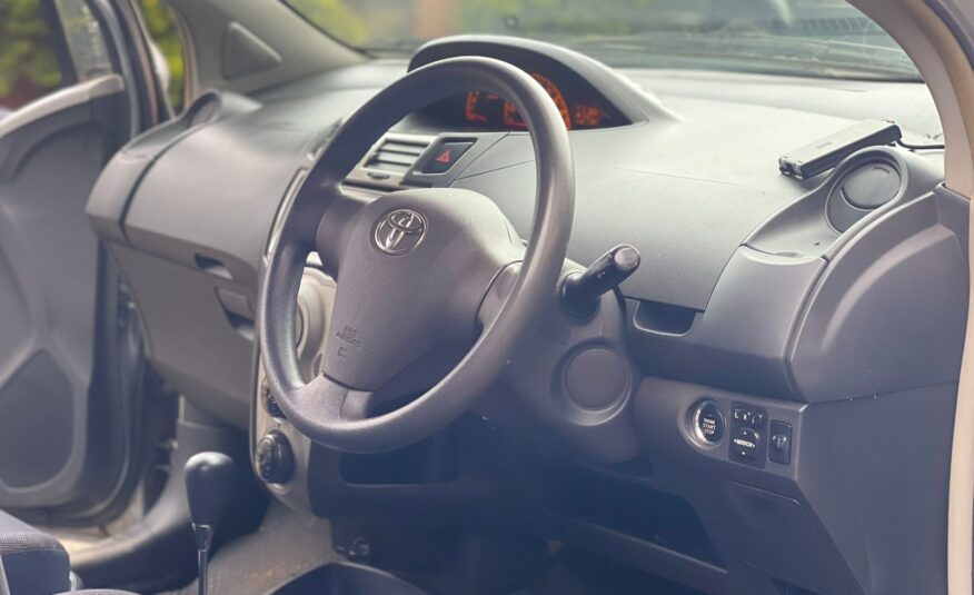 2009 Toyota Vitz