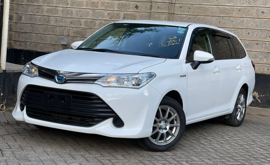 2015 Toyota Fielder White