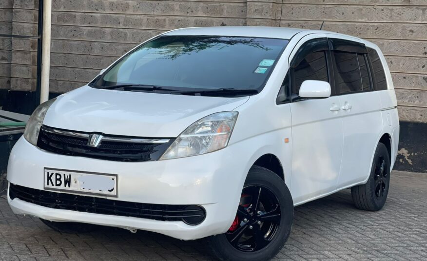 2006 Toyota Isis