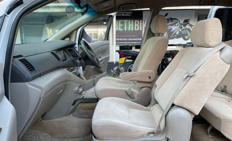 2006 Toyota Isis