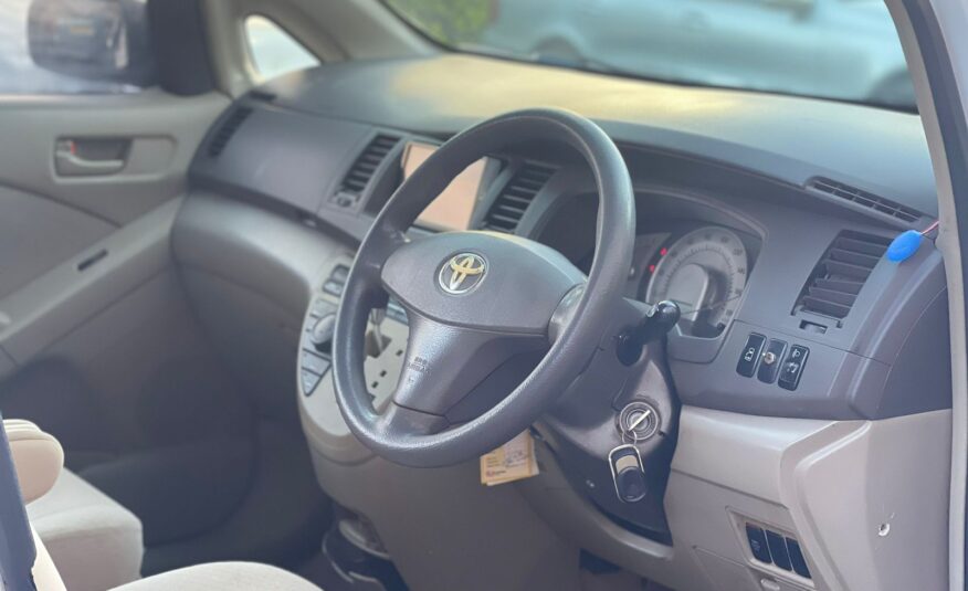 2006 Toyota Isis