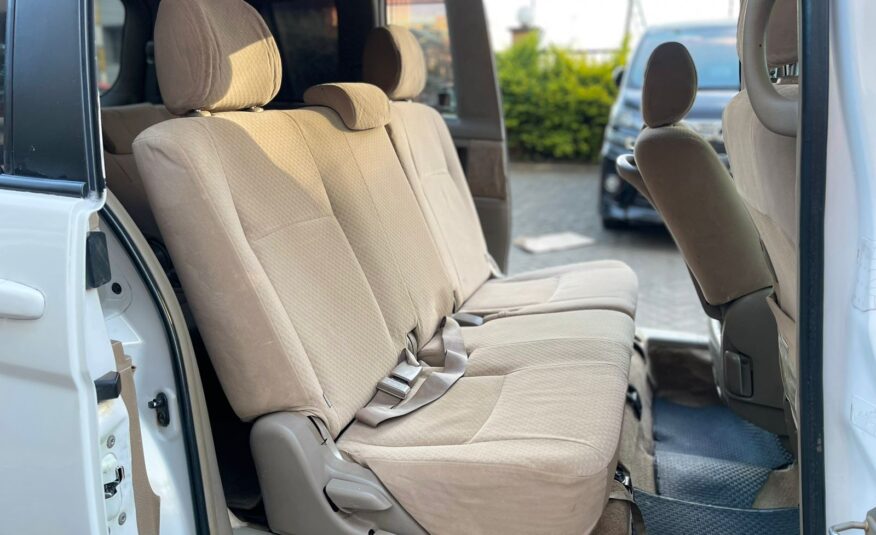 2006 Toyota Isis