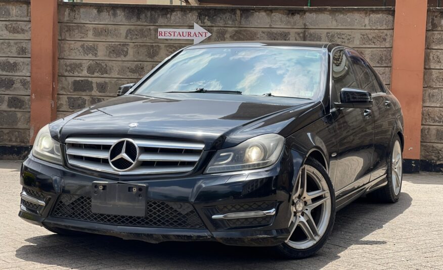 2012 Mercedes-Benz C200 Black